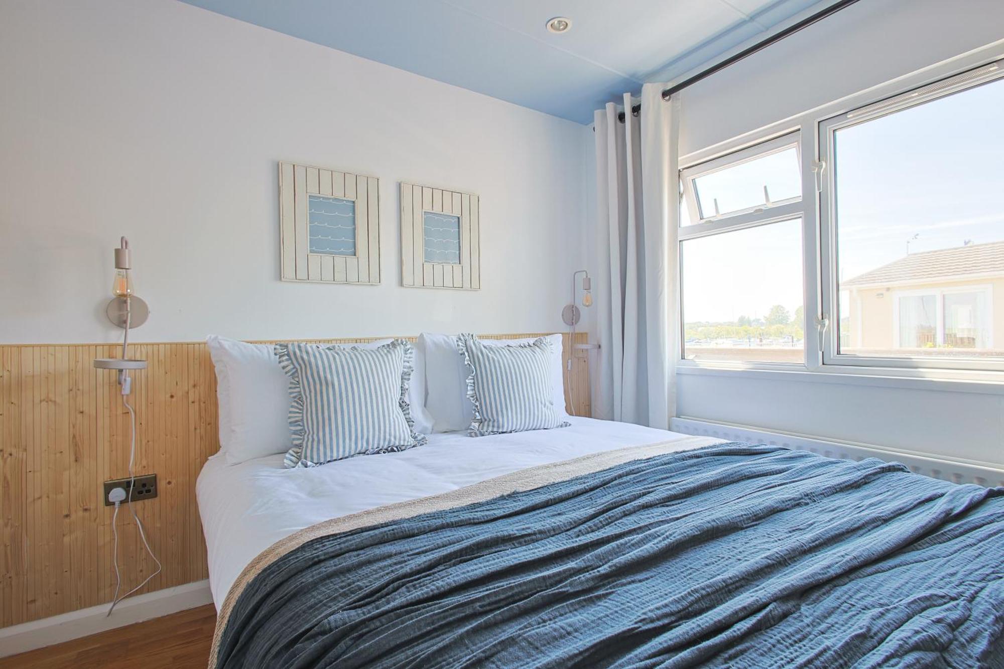 הוילה קרייסטצ'רץ' The Retreat, Waterfront & Log Burner מראה חיצוני תמונה